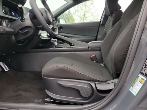 New 2026 Hyundai Elantra SEL Sport w/ Cargo Package FWD image 16
