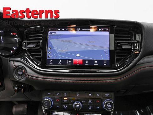 Used 2024 Dodge Durango GT RWD image 12