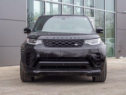 Used 2024 Land Rover Discovery Dynamic SE image 2