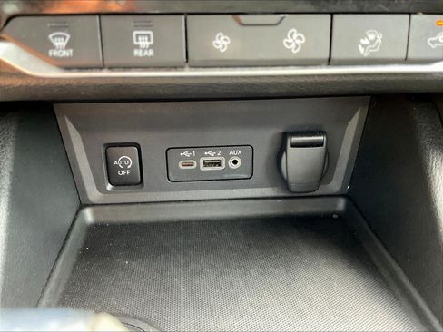 Used 2024 Nissan Sentra SV w/ All-Weather Package FWD image 16