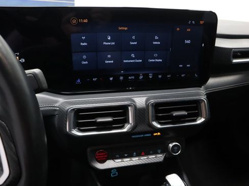 Certified 2025 Ford Mustang Premium image 31