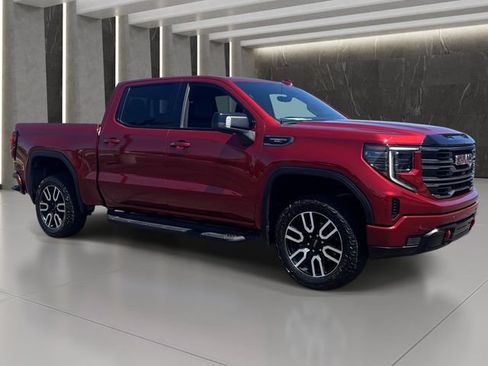 Used 2025 GMC Sierra 1500 AT4 w/ AT4 Premium Package AWD/4WD image 8
