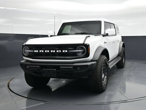 Used 2025 Ford Bronco Outer Banks w/ Sasquatch Package AWD/4WD image 53