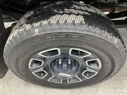 Used 2024 Ford F350 Platinum image 17