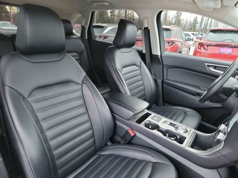 Used 2024 Ford Edge SEL w/ Convenience Package image 19