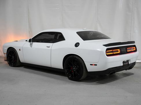 Used 2019 Dodge Challenger R/T Scat Pack w/ Dynamics Package RWD image 3