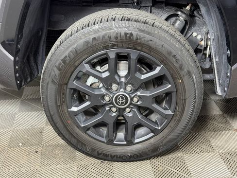 Used 2023 Toyota Tundra Platinum AWD/4WD image 9
