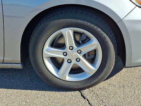Used 2023 Chevrolet Malibu LT FWD image 27