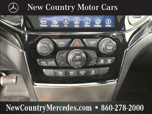Used 2020 Jeep Grand Cherokee Overland AWD/4WD image 26