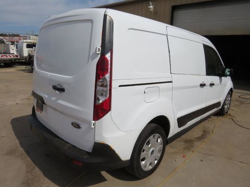 Used 2019 Ford Transit Connect XLT FWD image 4