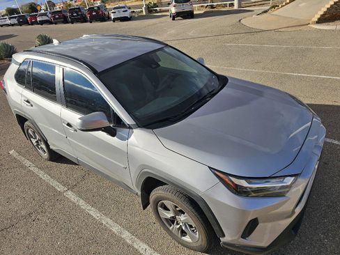 Used 2022 Toyota RAV4 XLE image 24