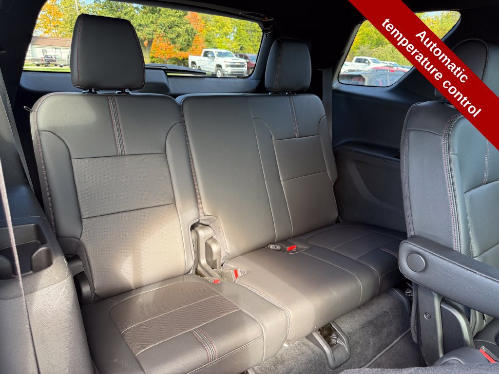 Used 2023 Chevrolet Traverse RS AWD/4WD image 43