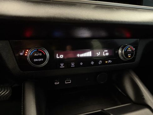 Used 2022 Mitsubishi Outlander SE FWD image 25