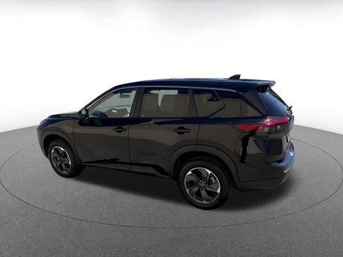 Used 2025 Nissan Rogue SV FWD image 10
