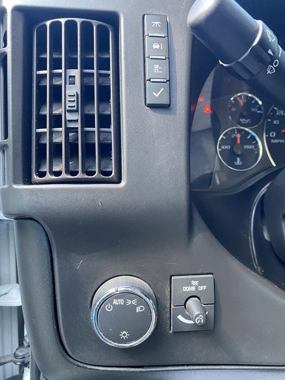Used 2020 Chevrolet Express 3500 Extended w/ Driver Convenience Package RWD image 24