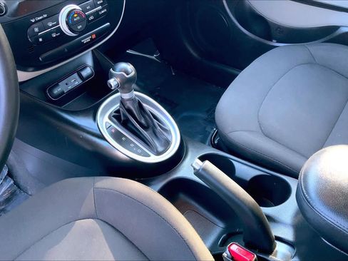 Used 2019 Kia Soul Base w/ Convenience Package image 15