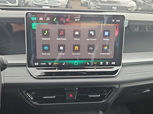 New 2026 Volkswagen Tiguan SE R-Line AWD/4WD image 20
