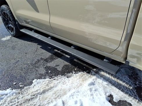 Used 2022 Chevrolet Silverado 1500 Custom Trail Boss image 16