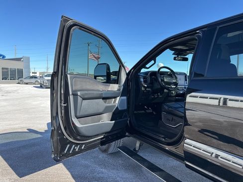 Certified 2025 Ford F250 Platinum image 17