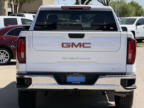 Certified 2026 GMC Sierra 1500 SLT image 5