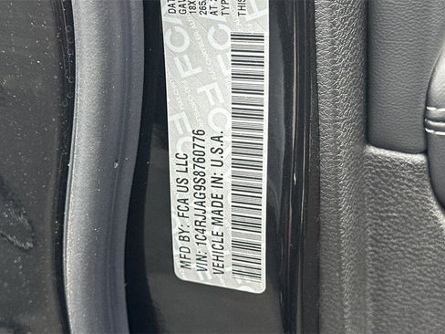 New 2025 Jeep Grand Cherokee L Laredo w/ Luxury Tech Group I image 28