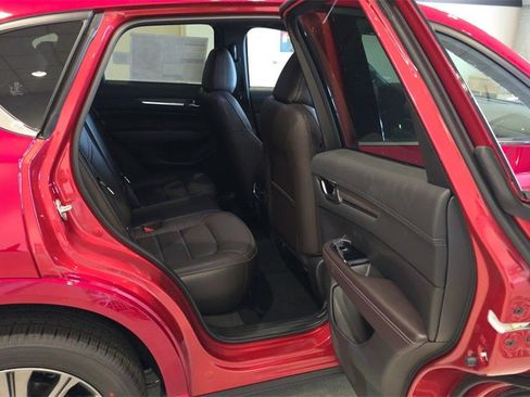 New 2025 MAZDA CX-5 Signature image 17