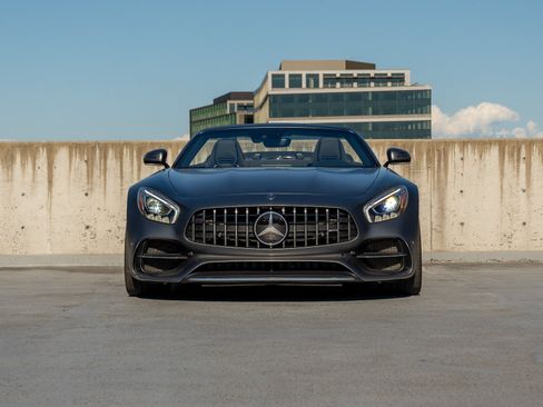 Used 2018 Mercedes-Benz AMG GT C image 2