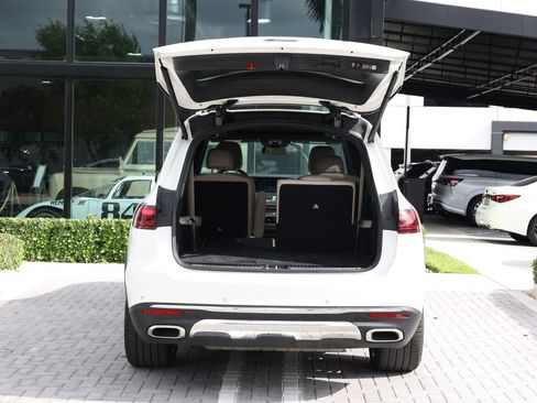 Used 2025 Mercedes-Benz GLS 450 4MATIC image 7