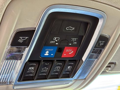 Used 2022 RAM 1500 Limited image 22