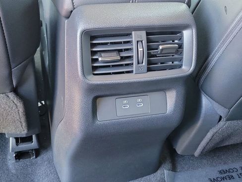 Used 2025 Nissan Murano SV FWD image 23