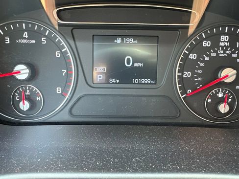 Used 2020 Kia Sorento FWD V6 image 11