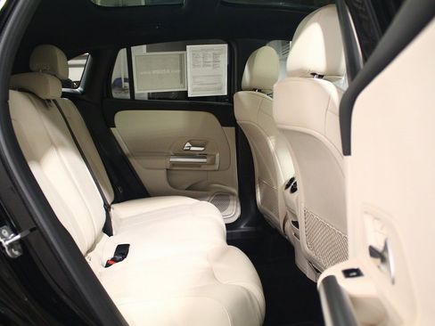 Used 2025 Mercedes-Benz GLA 250 4MATIC image 27