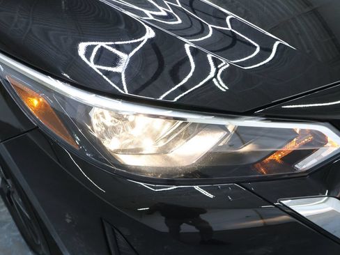 Used 2025 Nissan Sentra SV FWD image 25