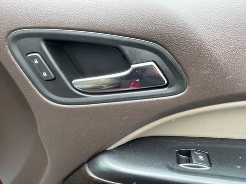 Certified 2017 GMC Canyon SLT w/ Driver Alert Package image 16