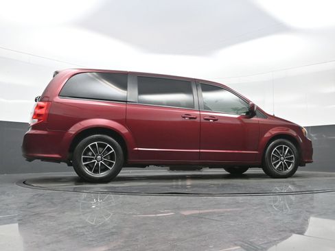 Used 2019 Dodge Grand Caravan GT image 30