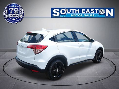 Used 2018 Honda HR-V LX image 5