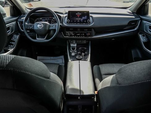 Used 2025 Nissan Rogue SV AWD/4WD image 24