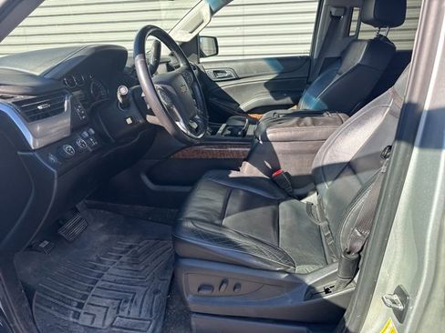 Used 2015 Chevrolet Suburban LTZ image 10