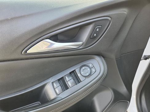 Used 2020 Buick Encore GX Preferred FWD image 16