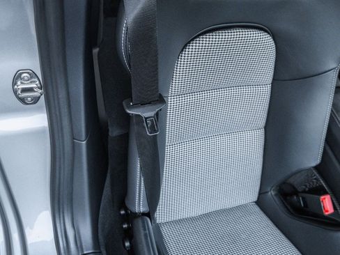 Used 2018 Porsche 911 GT2 RS image 23