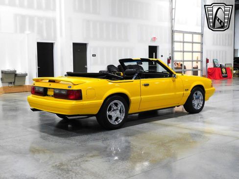 Used 1993 Ford Mustang LX image 4