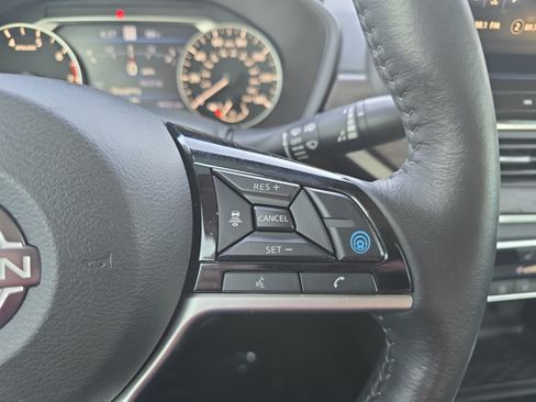 Used 2023 Nissan Altima 2.5 SL FWD image 23