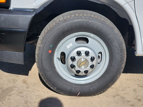 New 2025 Chevrolet Express 3500 w/ Power Convenience Package image 15