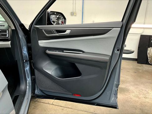 New 2026 Volkswagen Atlas Peak Edition AWD/4WD image 30