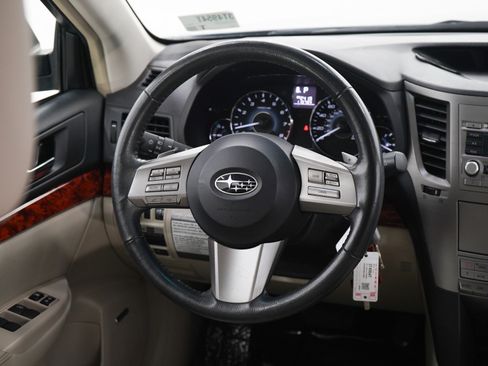 Used 2011 Subaru Outback 3.6R Limited w/ PWR Moonroof Pkg AWD/4WD image 15