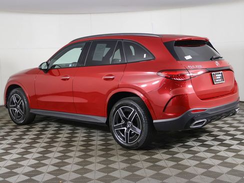 Used 2024 Mercedes-Benz GLC 300 4MATIC w/ AMG Line image 11