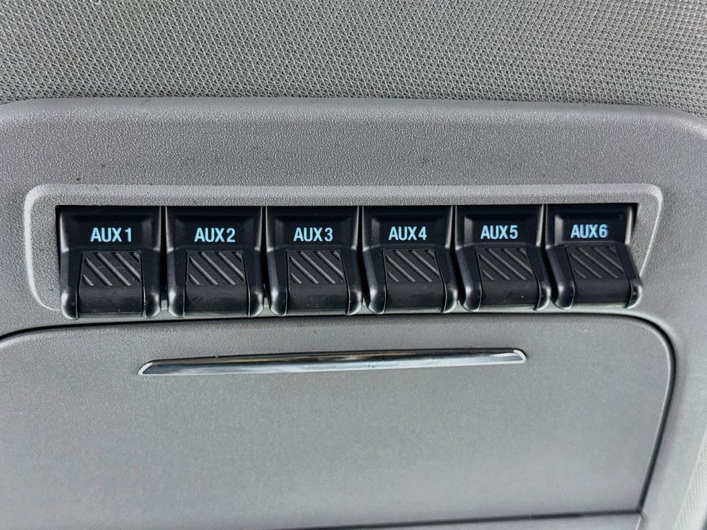 Used 2024 Ford F350 Lariat w/ FX4 Off-Road Package AWD/4WD image 17