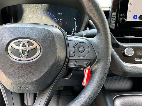 Used 2026 Toyota Corolla LE FWD image 11
