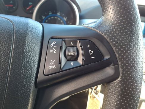 Used 2016 Chevrolet Cruze LT FWD image 19