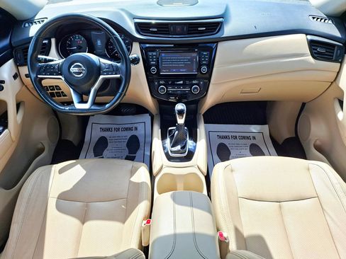 Used 2017 Nissan Rogue SL w/ SL Premium Package FWD image 8